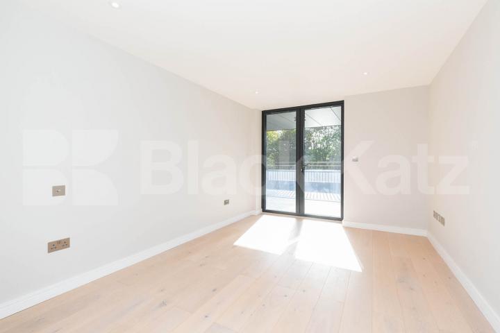 1326sqft 3 bed 3 bath apartment with a huge roof terrace  Tottenham Lane, Crouch End